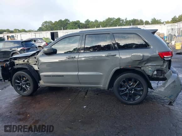 2020 Jeep Grand Cherokee Laredo E with VIN 1C4RJFAG9LC313781, listed as a IAAI auction lot 43205694 with 67,222 mi miles and . Bid and sale history available at DreamBid. Image 15.