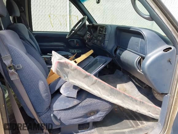 1999 Chevrolet Suburban с VIN 1GNFK16R1XJ311710, выставлен на аукционе IAAI как лот 43017779 с пробегом 169 312 миль миль и . История ставок и продаж доступна на DreamBid. Изображение 5.