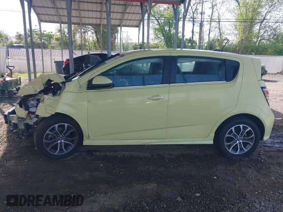 2017 Chevrolet Sonic LT with VIN 1G1JD6SHXH4162147, listed as a IAAI auction lot 42176822 with 82,509 mi miles and . Bid and sale history available at DreamBid. Image 15.
