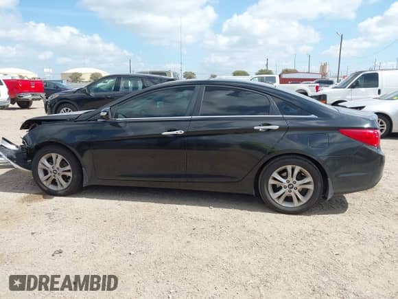 2013 Hyundai Sonata Limited z VIN 5NPEC4AC8DH790170, wystawiony jako IAAI lot #42802532 z przebiegiem 119 776 mil mil oraz . Historia ofert i sprzedaży dostępna na DreamBid. Obrazek 15.