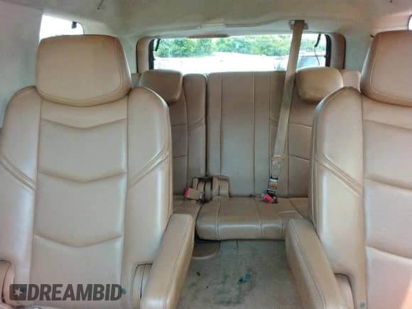 2015 Cadillac Escalade Platinum z VIN 1GYS4PKJXFR582439, wystawiony jako Copart lot #65702115 z przebiegiem 172 677 mil mil oraz Czysty tytuł • Clean title. Historia ofert i sprzedaży dostępna na DreamBid. Obrazek 10.