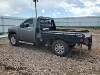 2014 Chevrolet Silverado 3500 с VIN 1GC3K0C8XEF122894, выставлен на аукционе Copart как лот 56937955 с пробегом 117 727 миль миль и Списание • Salvage title. История ставок и продаж доступна на DreamBid. Изображение 2.