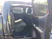 2023 Toyota Tacoma SR z VIN 3TMCZ5AN1PM575595, wystawiony jako IAAI lot #43173370 z przebiegiem 44 408 mil mil oraz . Historia ofert i sprzedaży dostępna na DreamBid. Obrazek 8.