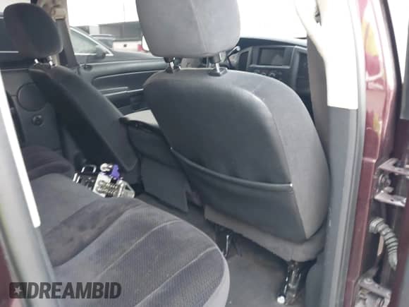 2005 Dodge 1500 SLT with VIN 1D7HA18D15J567032, listed as a IAAI auction lot 43115435 with 208,987 mi miles and . Bid and sale history available at DreamBid. Image 8.