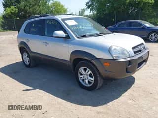 2007 Hyundai Tucson SE with VIN KM8JN12D67U617056, listed as a IAAI auction lot 42664255 with 123,340 mi miles and . Bid and sale history available at DreamBid. Image 1.