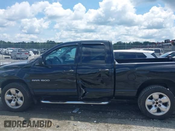 2004 Dodge 1500 SLT with VIN 1D7HA18N54S753383, listed as a IAAI auction lot 42446116 with 326,122 mi miles and . Bid and sale history available at DreamBid. Image 14.