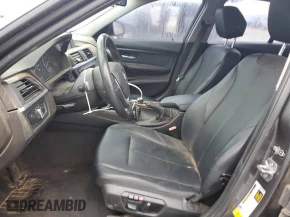 2015 BMW 3 Series 328i с VIN WBA3A5C57FF609040, выставлен на аукционе Copart как лот 82770835 с пробегом 129 286 миль миль и Чистый • Clean title. История ставок и продаж доступна на DreamBid. Изображение 7.