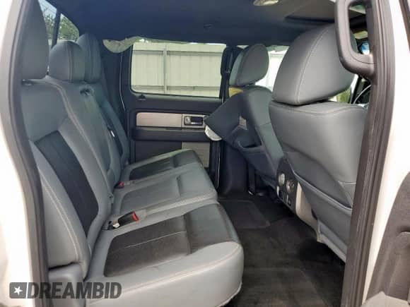 2011 Ford F-150 Lariat z VIN 1FTFW1C68BFB55233, wystawiony jako Copart lot #57049395 z przebiegiem 138 626 mil mil oraz Szkoda całkowita • Salvage title. Historia ofert i sprzedaży dostępna na DreamBid. Obrazek 10.