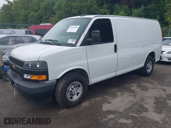2020 Chevrolet Express Cargo with VIN 1GCWGAFP5L1159997, listed as a IAAI auction lot 43229452 with 115,196 mi miles and . Bid and sale history available at DreamBid. Image 19.