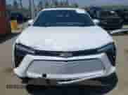 2024 Chevrolet Blazer EV eAWD LT z VIN 3GNKDBRJ1RS221768, wystawiony jako IAAI lot #42609781 z przebiegiem 22 369 mil mil oraz . Historia ofert i sprzedaży dostępna na DreamBid. Obrazek 13.