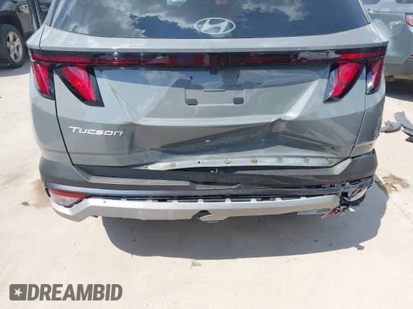 2026 Hyundai Tucson SEL with VIN 5NMJB3DE3TH615345, listed as a IAAI auction lot 43372108 with 898 mi miles and . Bid and sale history available at DreamBid. Image 6.