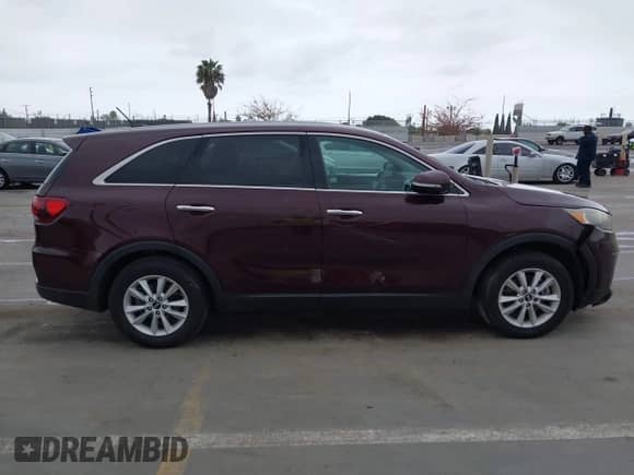 2019 Kia Sorento L with VIN 5XYPG4A3XKG535831, listed as a IAAI auction lot 42194869 with 70,749 mi miles and . Bid and sale history available at DreamBid. Image 12.