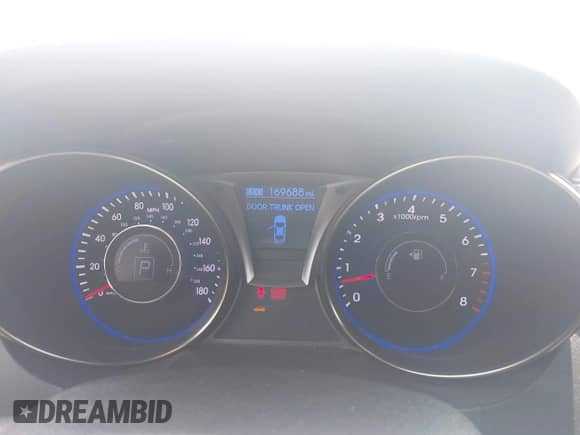 2013 Hyundai Genesis Coupe Track с VIN KMHHU6KJ9DU088427, выставлен на аукционе IAAI как лот 42150151 с пробегом 169 688 миль миль и . История ставок и продаж доступна на DreamBid. Изображение 7.
