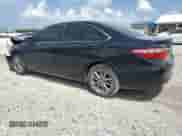 2017 Toyota Camry XLE z VIN 4T1BF1FK2HU362983, wystawiony jako Copart lot #69413905 z przebiegiem 78 982 mil mil oraz Szkoda całkowita • Salvage title. Historia ofert i sprzedaży dostępna na DreamBid. Obrazek 2.