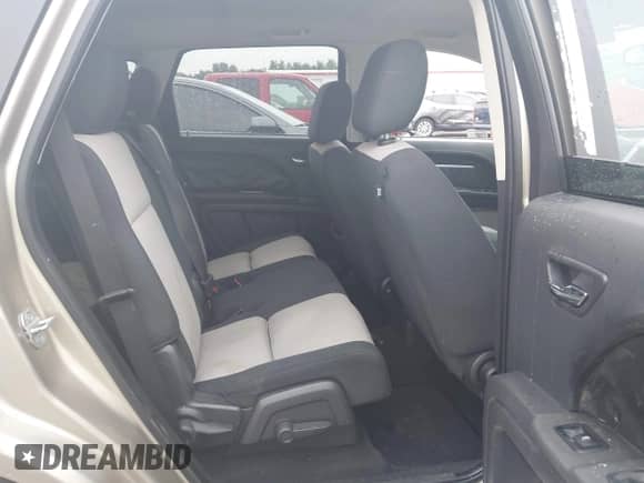 2009 Dodge Journey SE с VIN 3D4GG47B09T208939, выставлен на аукционе IAAI как лот 42707587 с пробегом 117 704 миль миль и . История ставок и продаж доступна на DreamBid. Изображение 8.
