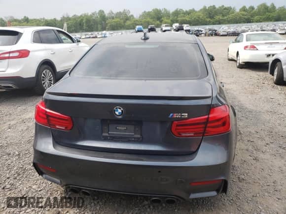 2017 BMW M3 z VIN WBS8M9C50H5G84030, wystawiony jako Copart lot #60248865 z przebiegiem 63 388 mil mil oraz Czysty tytuł • Clean title. Historia ofert i sprzedaży dostępna na DreamBid. Obrazek 6.