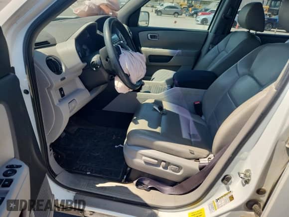 2015 Honda Pilot SE with VIN 5FNYF3H30FB024598, listed as a Copart auction lot 80949185 with 156,296 mi miles and Clean title. Bid and sale history available at DreamBid. Image 7.