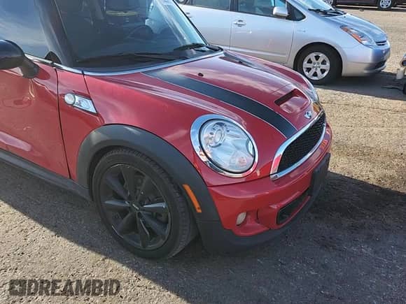 2012 MINI Hardtop S with VIN WMWSV3C56CTY25916, listed as a Copart auction lot 80962285 with 118,668 mi miles and Salvage title. Bid and sale history available at DreamBid. Image 14.