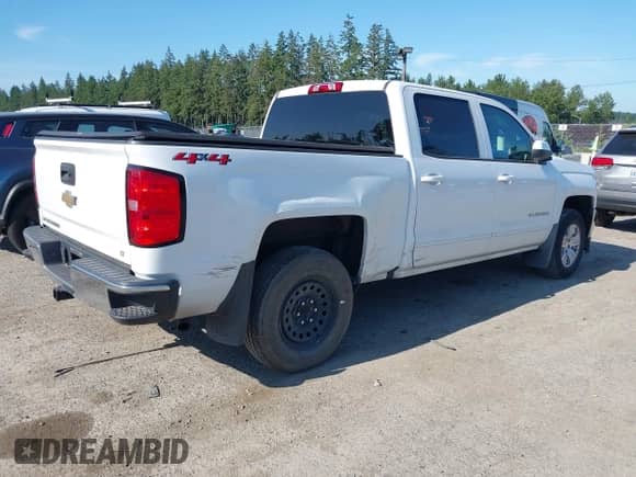 2018 Chevrolet Silverado 1500 LT с VIN 3GCUKREC0JG210355, выставлен на аукционе IAAI как лот 42397975 с пробегом 104 104 миль миль и . История ставок и продаж доступна на DreamBid. Изображение 4.