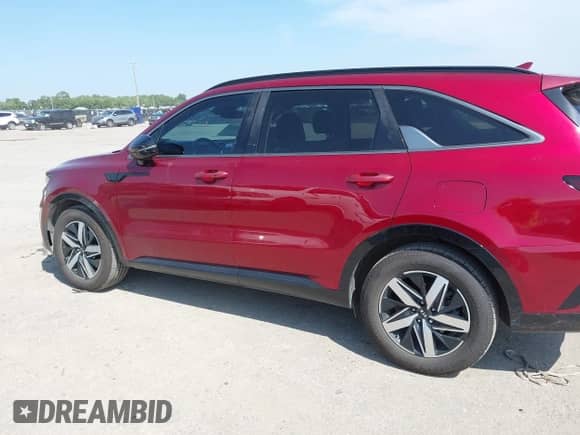 2021 Kia Sorento EX with VIN 5XYRH4LF2MG035520, listed as a IAAI auction lot 43082282 with 95,850 mi miles and . Bid and sale history available at DreamBid. Image 14.