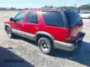 1998 Chevrolet Blazer LS с VIN 1GNCS13W3W2251015, выставлен на аукционе IAAI как лот 43497810 с пробегом 177 248 миль миль и . История ставок и продаж доступна на DreamBid. Изображение 3.