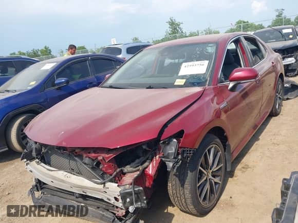 2021 Toyota Camry Hybrid XLE with VIN 4T1F31AK2MU548471, listed as a IAAI auction lot 42593756 with 48,076 mi miles and . Bid and sale history available at DreamBid. Image 18.