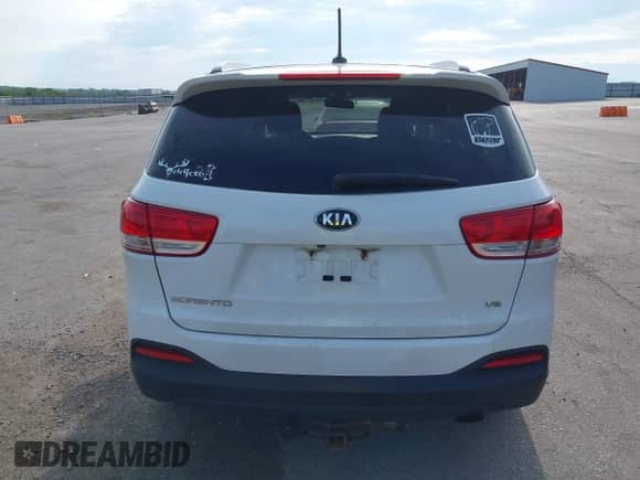 2017 Kia Sorento LX with VIN 5XYPGDA57HG329392, listed as a IAAI auction lot 42957815 with 194,503 mi miles and . Bid and sale history available at DreamBid. Image 16.