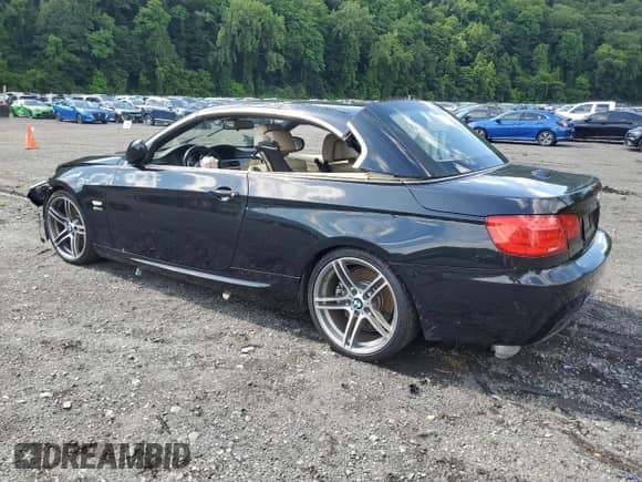 2011 BMW 3 Series 335is z VIN WBADX1C50BE569914, wystawiony jako Copart lot #63243915 z przebiegiem 59 812 mil mil oraz Szkoda całkowita • Salvage title. Historia ofert i sprzedaży dostępna na DreamBid. Obrazek 2.