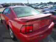 2001 Ford Mustang Standard z VIN 1FAFP40461F231232, wystawiony jako IAAI lot #38659266 z przebiegiem 150 966 mil mil oraz . Historia ofert i sprzedaży dostępna na DreamBid. Obrazek 3.