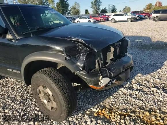 2000 Chevrolet Blazer LS с VIN 1GNCT18WXYK265020, выставлен на аукционе Copart как лот 72423834 с пробегом 139 365 миль миль и Чистый • Clean title. История ставок и продаж доступна на DreamBid. Изображение 11.