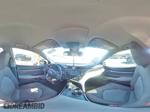 2020 Toyota Camry LE z VIN 4T1C11AK8LU351957, wystawiony jako Copart lot #86512345 z przebiegiem 83 646 mil mil oraz Szkoda całkowita • Salvage title. Historia ofert i sprzedaży dostępna na DreamBid. Obrazek 15.