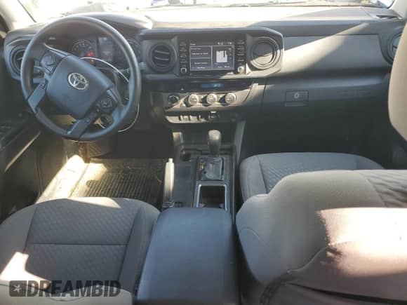 2023 Toyota Tacoma SR z VIN 3TMCZ5ANXPM645403, wystawiony jako Copart lot #84790665 z przebiegiem 81 279 mil mil oraz Szkoda całkowita • Salvage title. Historia ofert i sprzedaży dostępna na DreamBid. Obrazek 8.