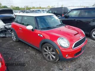 2008 MINI Hardtop S with VIN WMWMF73528TT89621, listed as a IAAI auction lot 43292560 with 71,863 mi miles and . Bid and sale history available at DreamBid. Image 1.