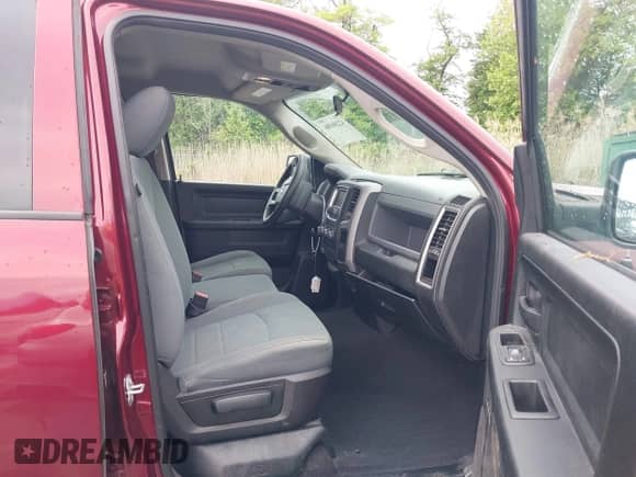2017 Ram 1500 Tradesman z VIN 1C6RR7FT8HS620139, wystawiony jako IAAI lot #42206586 z przebiegiem 142 803 mil mil oraz . Historia ofert i sprzedaży dostępna na DreamBid. Obrazek 5.
