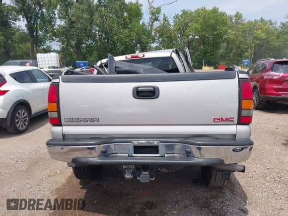 2004 GMC Sierra 1500 SLE with VIN 2GTEK19T241229311, listed as a IAAI auction lot 42885039 with 129,662 mi miles and . Bid and sale history available at DreamBid. Image 16.