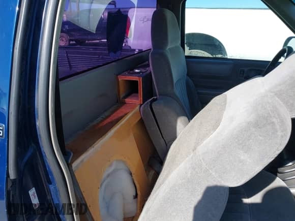 2000 Chevrolet S-10 с VIN 1GCCS1451YK290199, выставлен на аукционе IAAI как лот 42141458 с пробегом 217 194 миль миль и . История ставок и продаж доступна на DreamBid. Изображение 8.