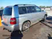 2005 Toyota Highlander с VIN JTEEP21A850127912, выставлен на аукционе IAAI как лот 43421571 с пробегом 254 538 миль миль и . История ставок и продаж доступна на DreamBid. Изображение 4.