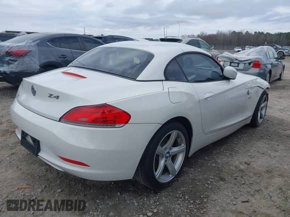 2013 BMW Z4 sDrive28i with VIN WBALL5C5XDJ104436, listed as a IAAI auction lot 41742648 with 112,309 mi miles and . Bid and sale history available at DreamBid. Image 4.