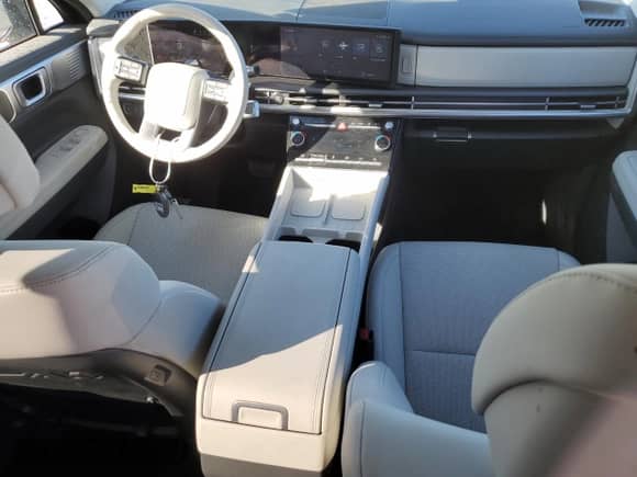 2024 Hyundai Santa Fe SEL с VIN 5NMP24GL7RH022350, выставлен на аукционе Copart как лот 76357604 с пробегом 5 756 миль миль и На запчасти • Non repairable. История ставок и продаж доступна на DreamBid. Изображение 8.