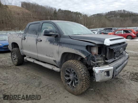 2020 Toyota Tundra SR5 with VIN 5TFDY5F10LX905664, listed as a Copart auction lot 43114045 with 59,322 mi miles and Salvage title. Bid and sale history available at DreamBid. Image 4.