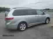 2018 Toyota Sienna LE Auto Access Seat with VIN 5TDKZ3DC3JS923866, listed as a Copart auction lot 69271715 with 214,606 mi miles and Salvage title. Bid and sale history available at DreamBid. Image 3.