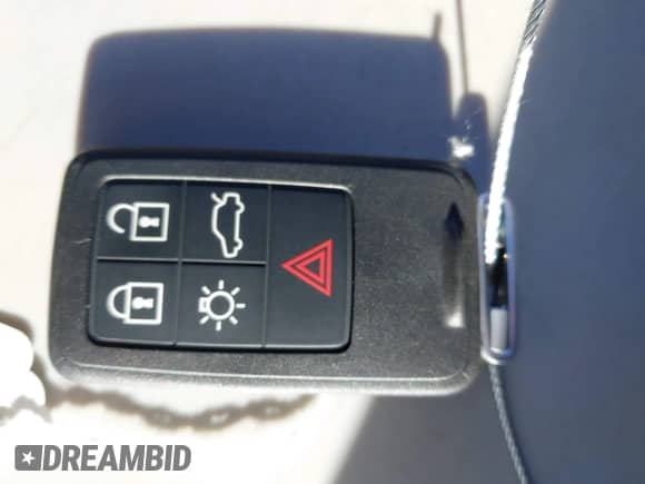 2012 Volvo S60 T5 с VIN YV1622FS3C2034252, выставлен на аукционе IAAI как лот 43336269 с пробегом 143 661 миль миль и . История ставок и продаж доступна на DreamBid. Изображение 11.