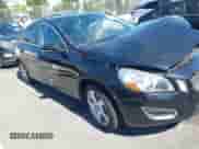 2012 Volvo S60 T5 с VIN YV1622FSXC2093928, выставлен на аукционе IAAI как лот 42684244 с пробегом 121 791 миль миль и . История ставок и продаж доступна на DreamBid. Изображение 1.