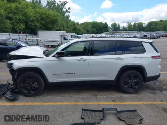 2023 Jeep Grand Cherokee Altitude X with VIN 1C4RJKAG5P8101686, listed as a IAAI auction lot 43033435 with 73,507 mi miles and . Bid and sale history available at DreamBid. Image 14.