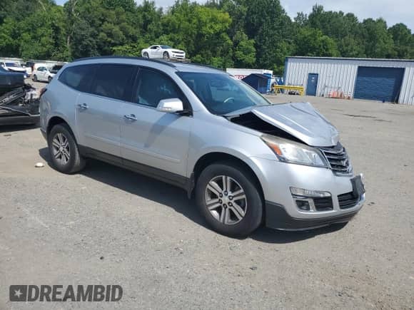 2017 Chevrolet Traverse LT z VIN 1GNKRHKD6HJ284602, wystawiony jako Copart lot #65082435 z przebiegiem 137 556 mil mil oraz Szkoda całkowita • Salvage title. Historia ofert i sprzedaży dostępna na DreamBid. Obrazek 4.