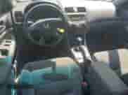 2007 Honda Accord LX z VIN 1HGCM56437A174210, wystawiony jako Copart lot #68809385 z przebiegiem 268 103 mil mil oraz Szkoda całkowita • Salvage title. Historia ofert i sprzedaży dostępna na DreamBid. Obrazek 8.