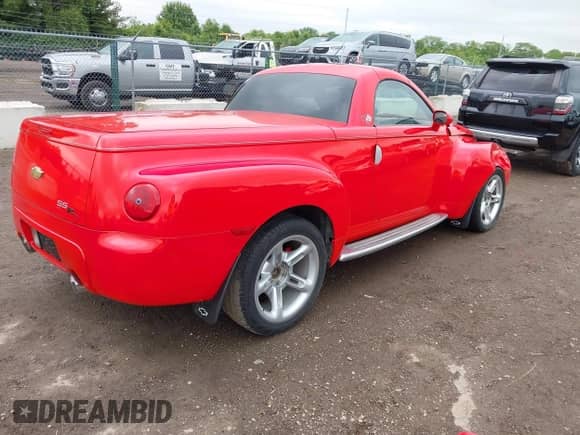 2004 Chevrolet SSR LS с VIN 1GCES14P44B109469, выставлен на аукционе IAAI как лот 42324742 с пробегом 78 566 миль миль и . История ставок и продаж доступна на DreamBid. Изображение 4.