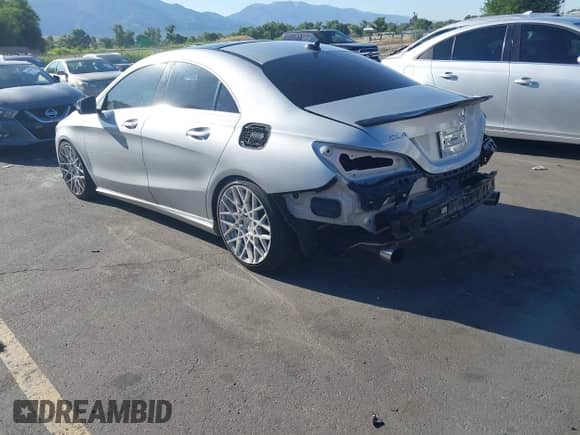 2014 Mercedes-Benz CLA 250 с VIN WDDSJ4GB3EN125305, выставлен на аукционе IAAI как лот 42510458 с пробегом 164 243 миль миль и . История ставок и продаж доступна на DreamBid. Изображение 3.