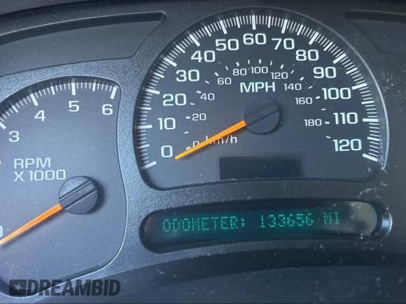 2005 Chevrolet Silverado 1500 Work Truck с VIN 1GCEC14V75Z282858, выставлен на аукционе IAAI как лот 43521553 с пробегом 133 656 миль миль и . История ставок и продаж доступна на DreamBid. Изображение 7.