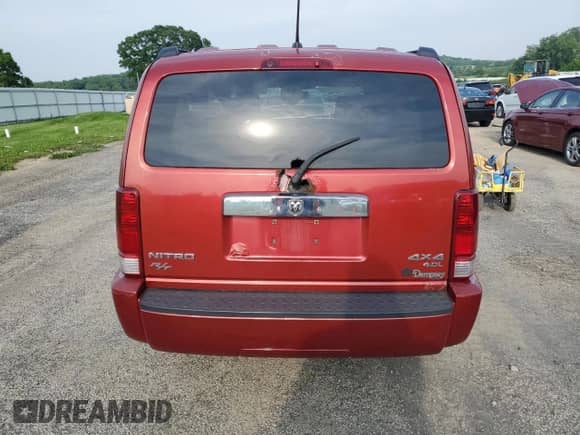 2007 Dodge Nitro R/T с VIN 1D8GU58607W651419, выставлен на аукционе Copart как лот 59385295 с пробегом 135 399 миль миль и На запчасти • Non repairable. История ставок и продаж доступна на DreamBid. Изображение 6.